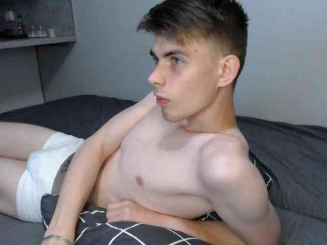 Twink-Oliver Sex Cam Show