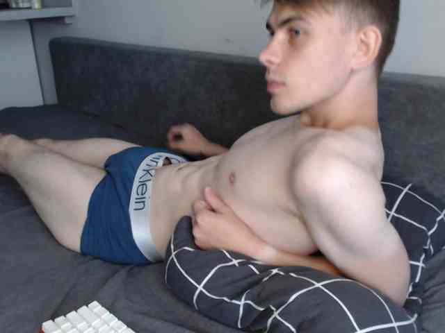 Twink-Oliver Sex Cam Show