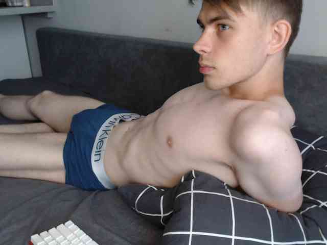 Twink-Oliver Sex Cam Show