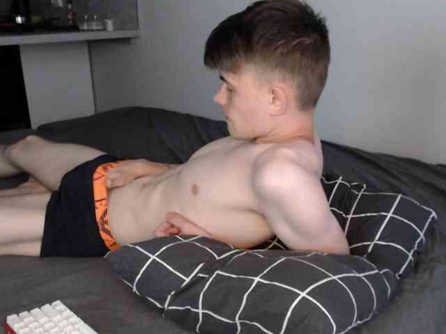 Twink-Oliver Sex Cam Show