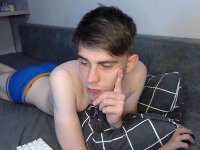 Twink-Oliver Sex Cam Show