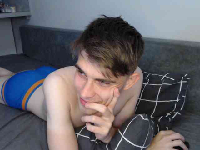 Twink-Oliver Sex Cam Show