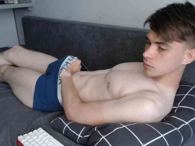 Twink-Oliver Sex Cam Show