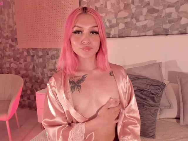 MinnaHeart webcam