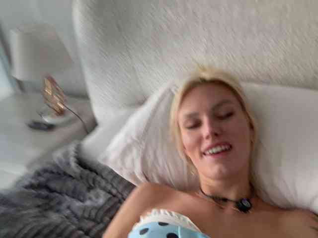OhBabyKelly webcam