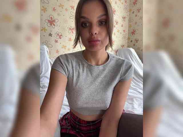 YeahMashka webcam