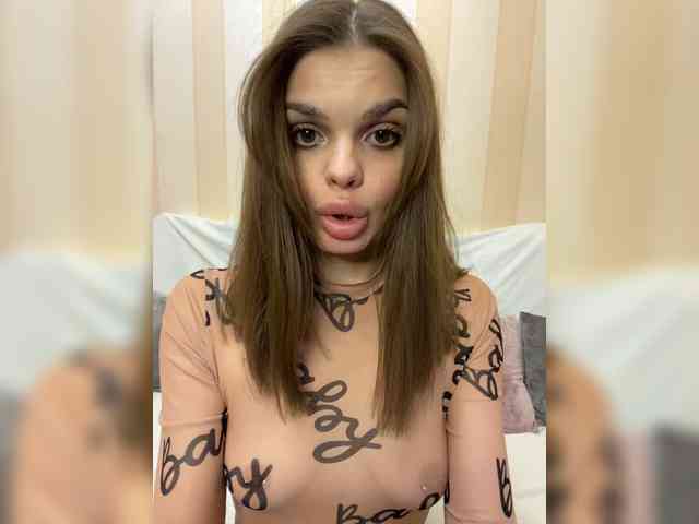 YeahMashka webcam