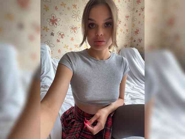YeahMashka webcam