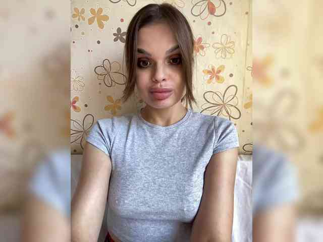 YeahMashka webcam
