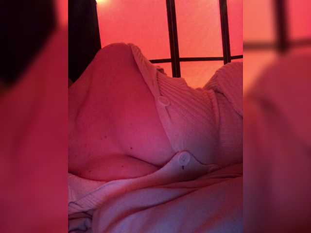 kivi-'s BongaCams show and profile