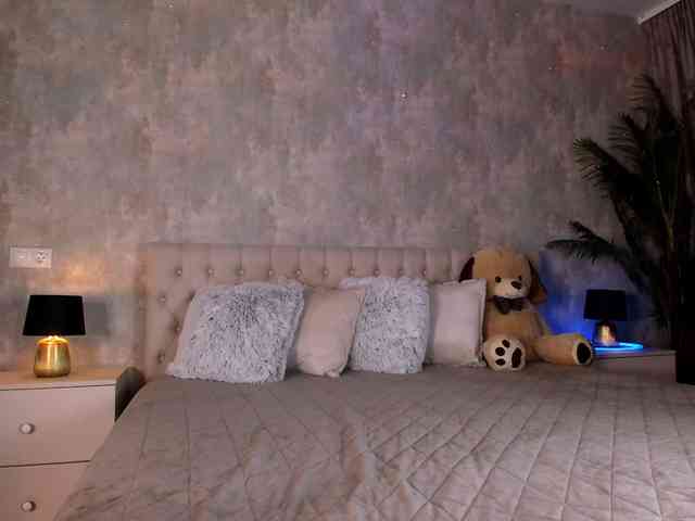Raisa1gee Live Webcam on BongaCams