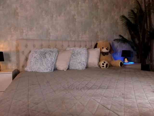 Raisa1gee Live Webcam on BongaCams
