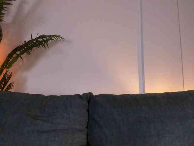 Raisa1gee webcam
