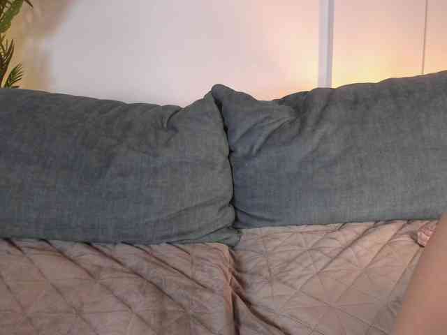 Raisa1gee webcam