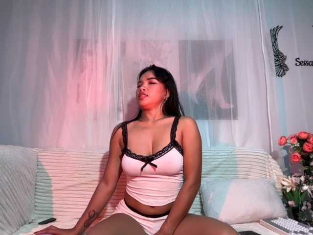 lakshmi2 live cam on BongaCams
