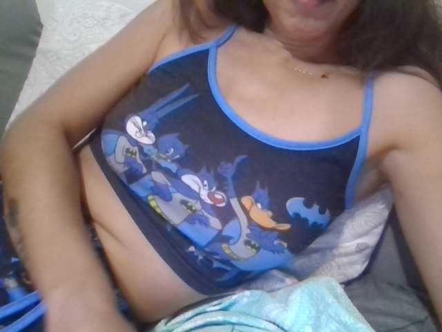 isadelirious live cam on BongaCams