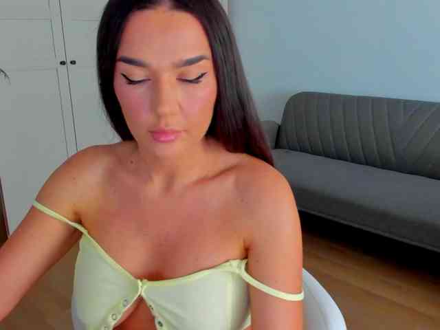 BellaaDona webcam
