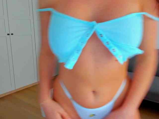 BellaaDona webcam
