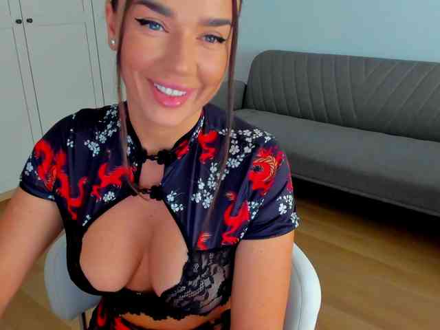 BellaaDona webcam