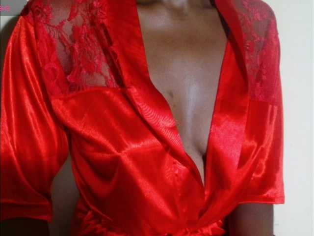 junea live cam on BongaCams