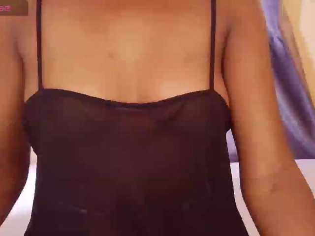 junea live cam on BongaCams