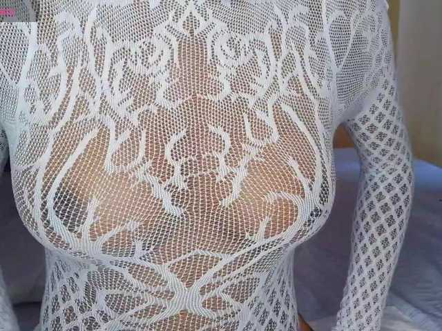 junea live cam on BongaCams