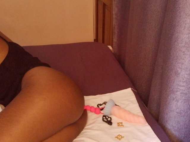 junea live cam on BongaCams