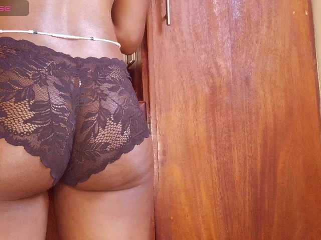 junea live cam on BongaCams