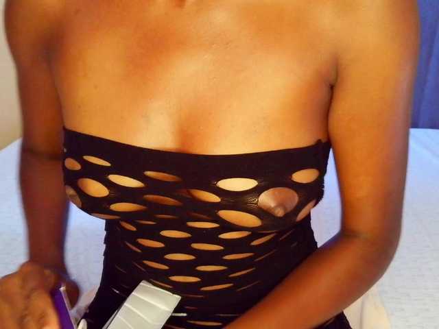 junea live cam on UnifiedCams