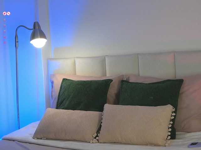 Carol-Ferrer live webcam show