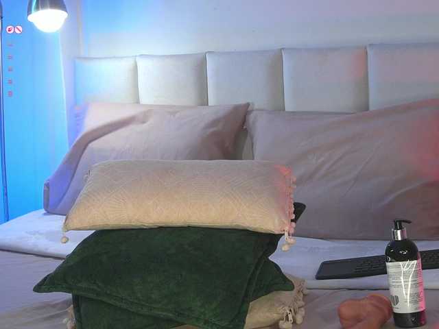 Carol-Ferrer live webcam show