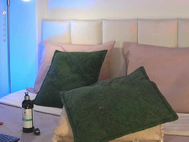 Carol-Ferrer live cam on BongaCams