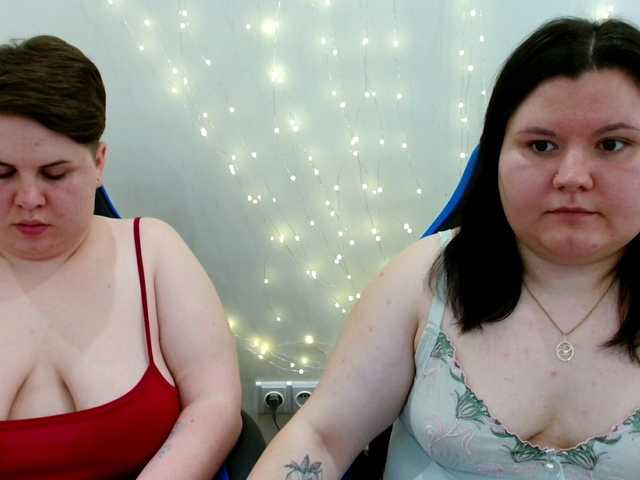 BeckyAndEllen live cam on BongaCams