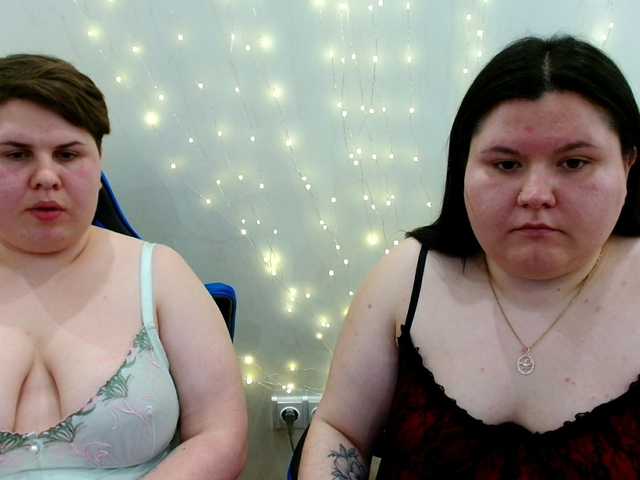 BeckyAndEllen's BongaCams show and profile
