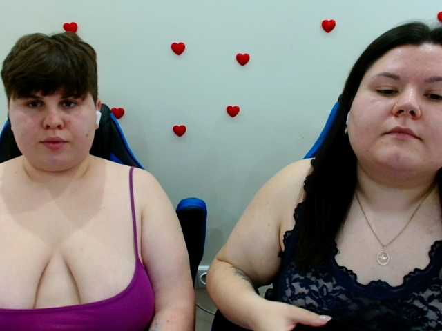 BeckyAndEllen live cam on BongaCams