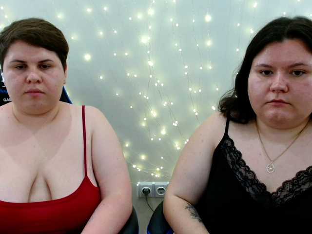 BeckyAndEllen live cam on BongaCams