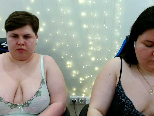 BeckyAndEllen's BongaCams show and profile