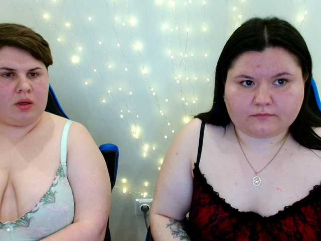BeckyAndEllen's BongaCams show and profile