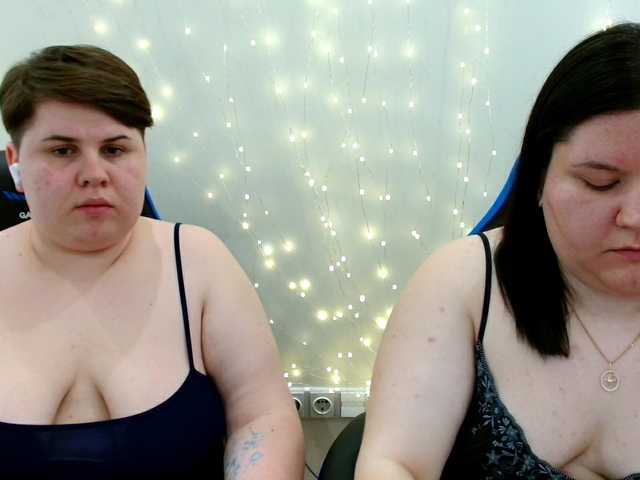 le modèle BeckyAndEllen est en webcam porno dans un show sur le site bongacams, il possède les tags suivants: White/Caucasian,Brunette,Shaved