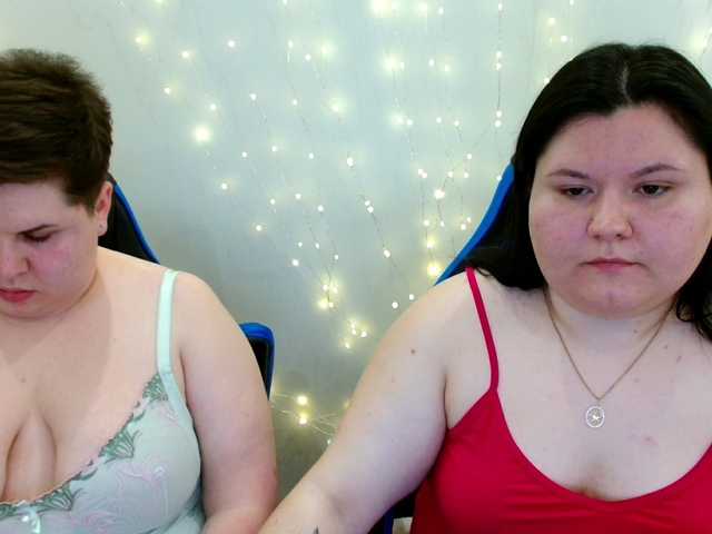BeckyAndEllen's BongaCams show and profile