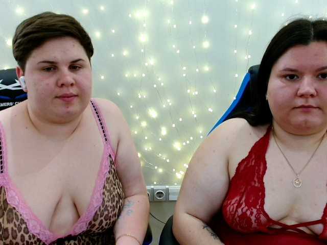 BeckyAndEllen live cam on BongaCams