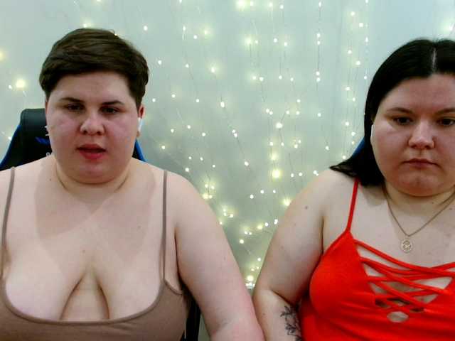 BeckyAndEllen's BongaCams show and profile