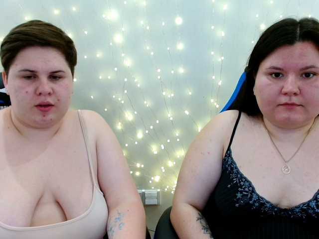 BeckyAndEllen live cam on BongaCams