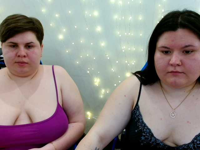 BeckyAndEllen's BongaCams show and profile