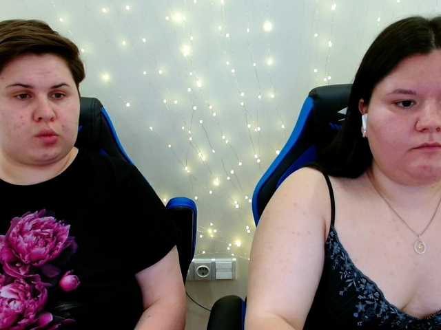 BeckyAndEllen live cam on BongaCams