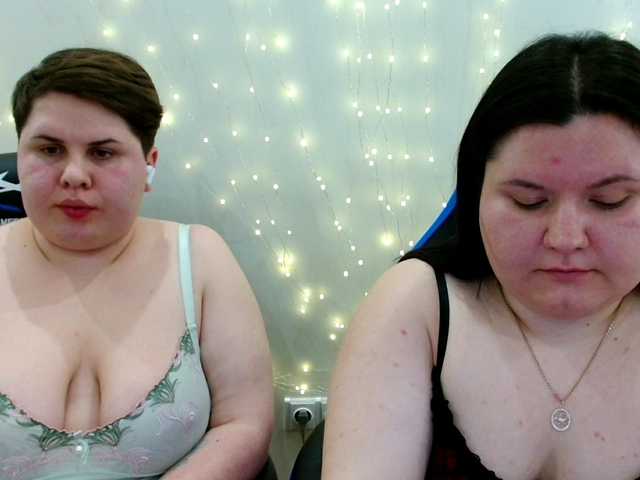 BeckyAndEllen's BongaCams show and profile