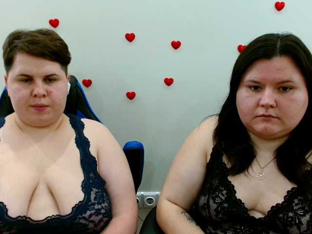BeckyAndEllen live cam preview