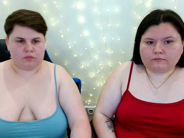 BeckyAndEllen live cam on BongaCams