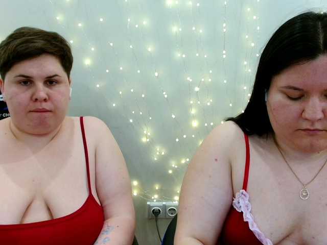 BeckyAndEllen's BongaCams show and profile