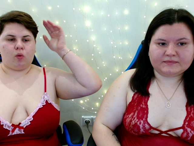 BeckyAndEllen live cam on BongaCams